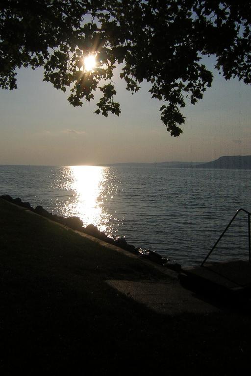 Villa Rozsa Nyaralohaz à Balatonboglár Extérieur photo