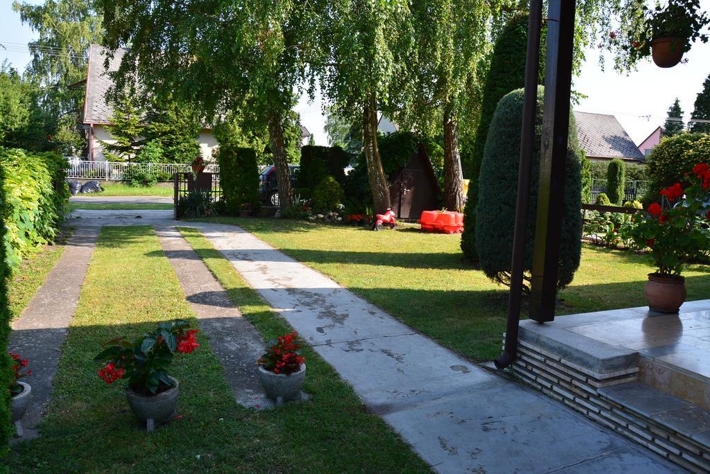 Villa Rozsa Nyaralohaz à Balatonboglár Extérieur photo